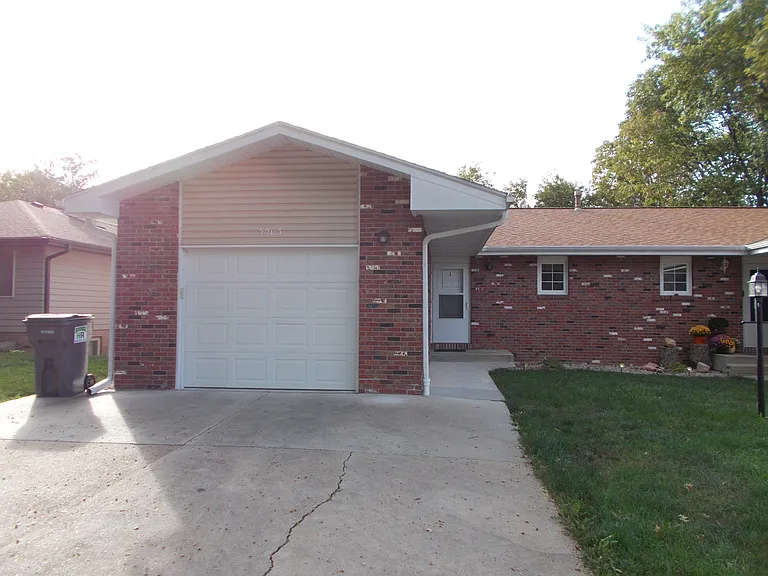 5503 S 42nd Street Ct — Photo 1
