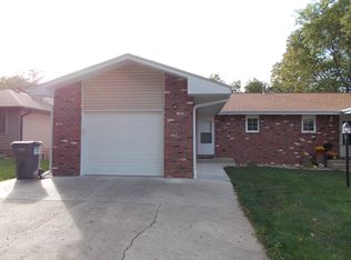 5503 S 42nd Street Ct, Lincoln, NE 68516