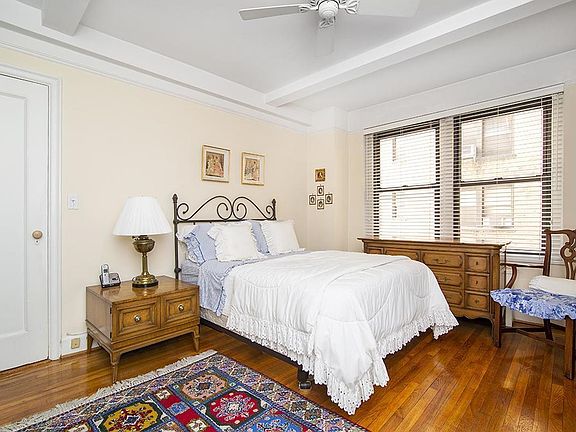 3rd image of 205 E 78th St APT 4A