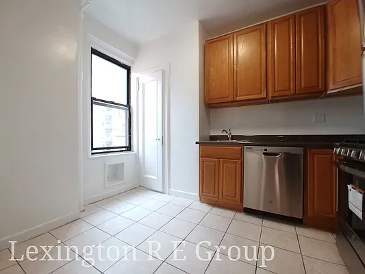 Rented by Lexington Real Estate Group | media 24