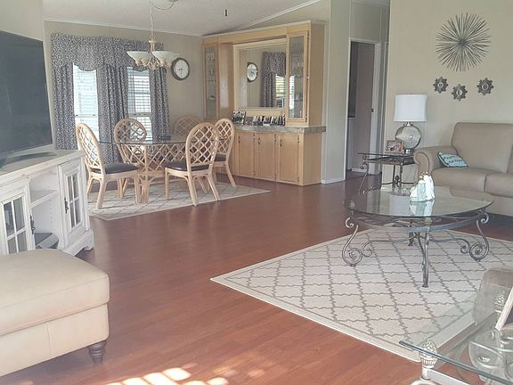 4th image of 284 Morristown Cay
