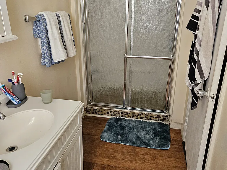 555 Duss Ave #3 — Photo 8