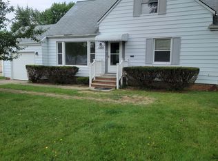 5515 Mayfield Rd, Cleveland, OH 44124