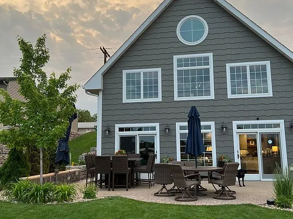 191 S Harmon Dr, Mitchell, SD 57301