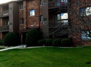15805 Peggy Ln APT 7, Oak Forest, IL 60452