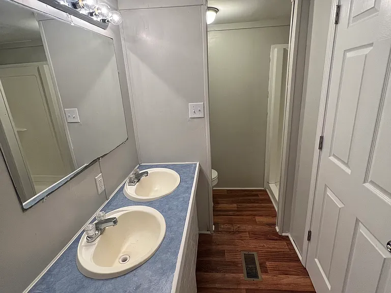328 E Jackson Blvd #8 — Photo 6