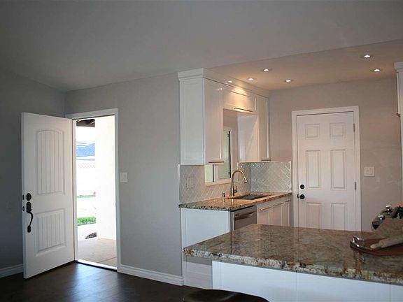4th image of 4615 Mount Gaywas Dr
