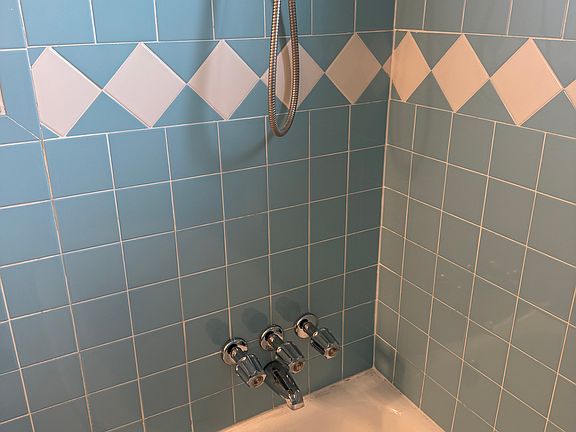 5th image of 20409 Vermander Ave