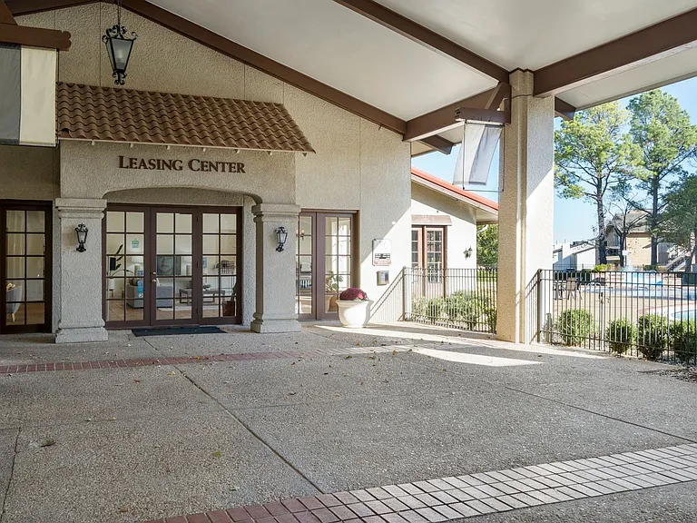 Wimbledon Place- Look and Lease Today and Save $200.00 OFF RENT! — Photo 70