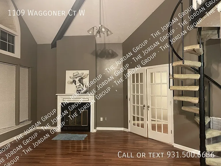1109 Waggoner Ct W — Photo 11
