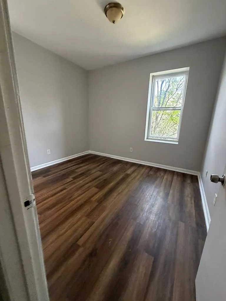2 bed, 800 sqft, $1,695 — Photo 3