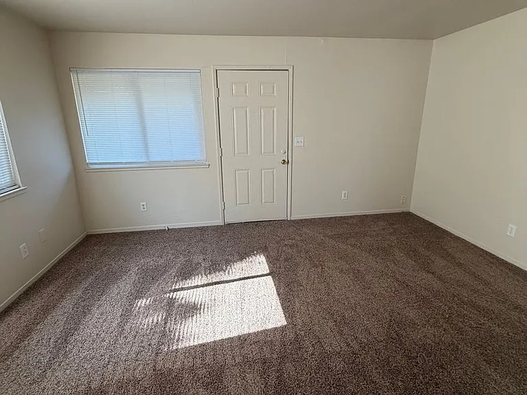 3352-3358 San Mateo Ct — Photo 5