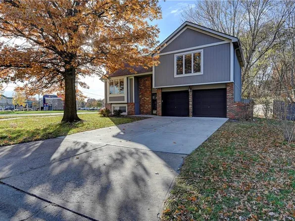 15028 S Bradley Dr, Olathe, KS 66062