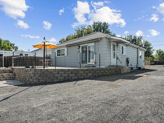 5th image of 1266 Maple St