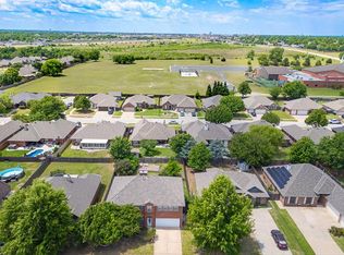 809 Ellsworth Ave, Yukon, OK 73099