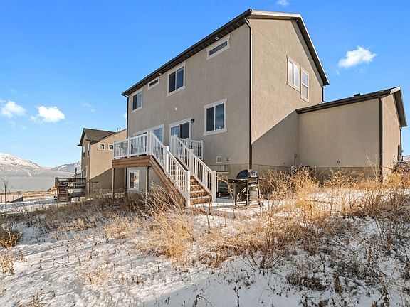 2nd image of 512 W Deer Meadow Dr