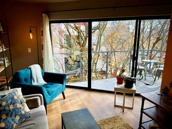 (undisclosed Address), Portland, OR 97209