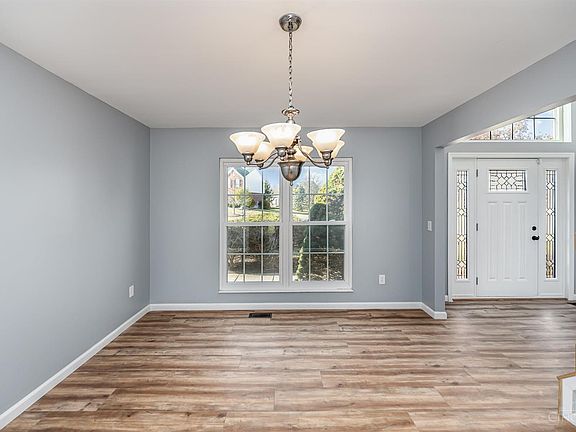 3rd image of 3646 Springside Dr