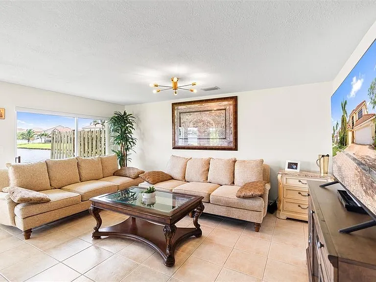 9505 Aegean Dr — Photo 12