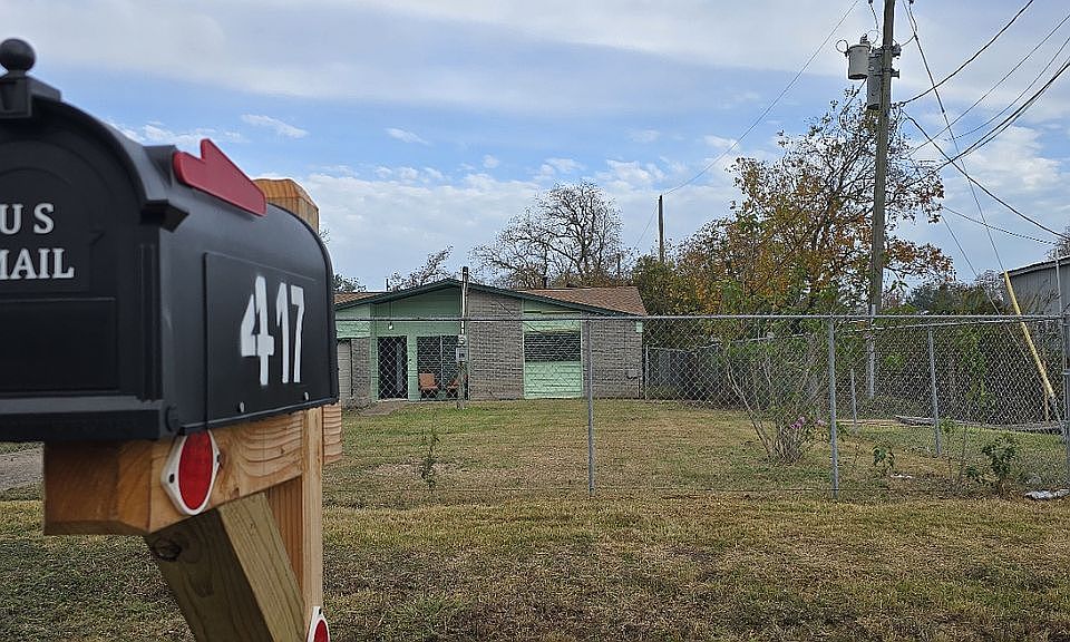 1st image of 417 9th St