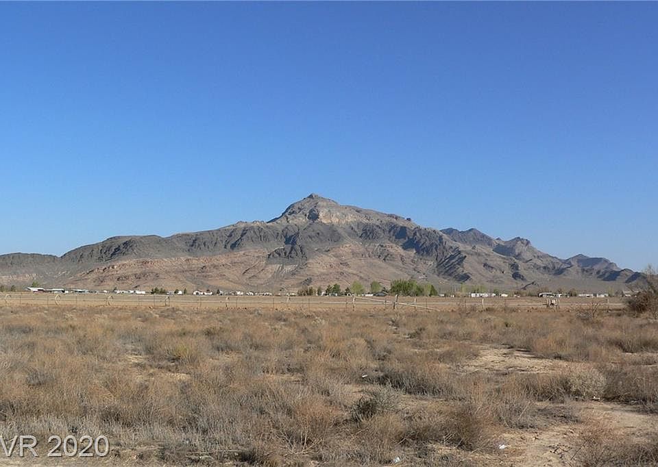 2nd image of 1320 Cometa Ln