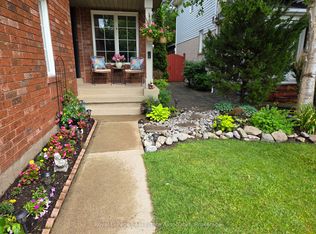 34 Standish St, Halton Hills, ON L7G5V7