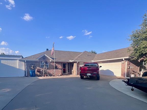 2nd image of 105 Topaz Cir