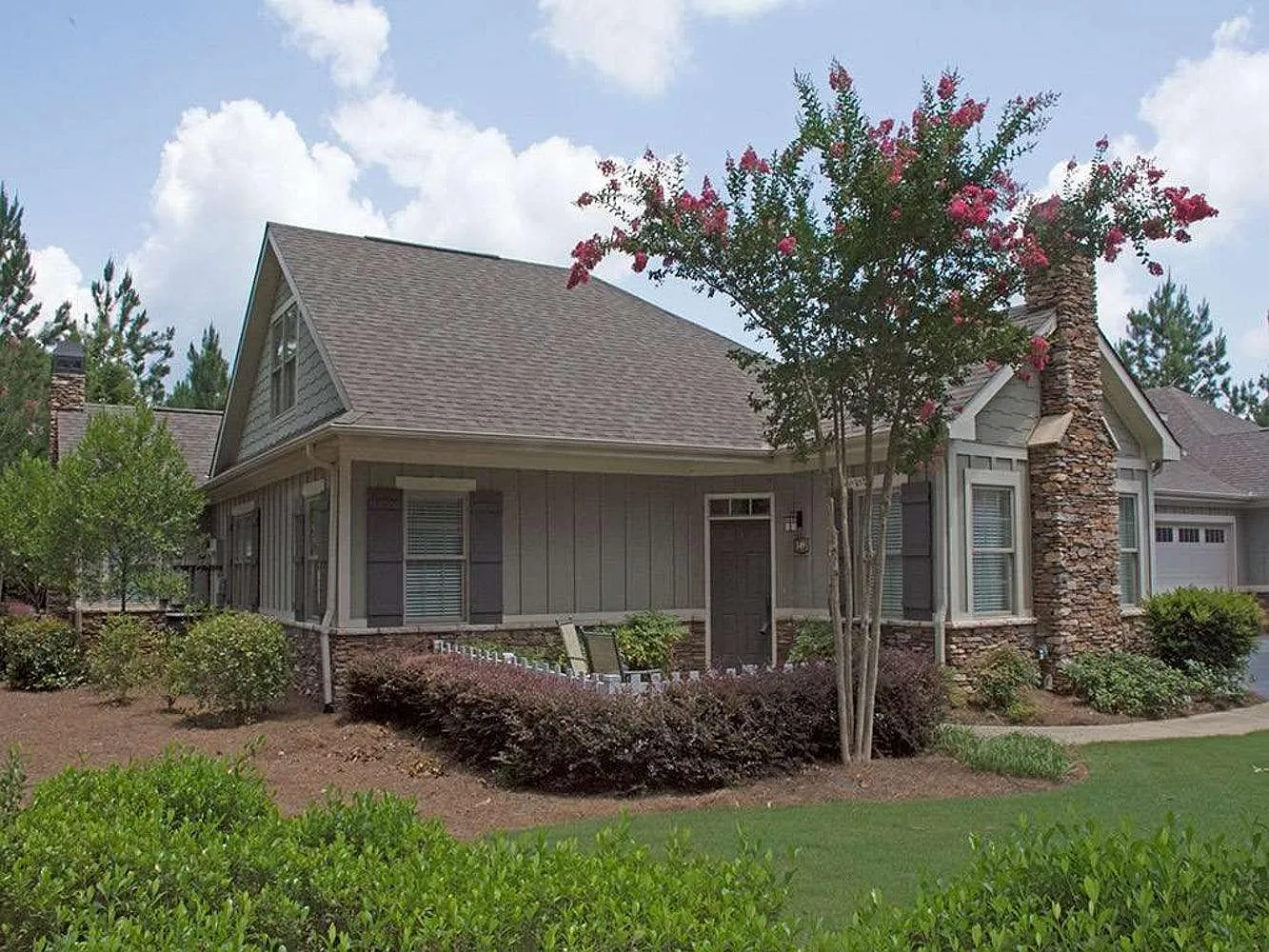 149 Edgewood Ct — Photo 2