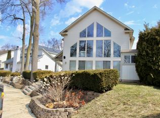 3389 S Woodland Dr, Highland, MI 48356