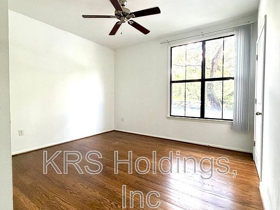 3rd image of 745 Walker Sq APT 2D