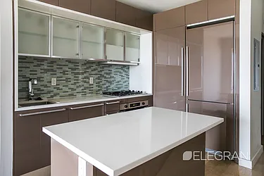 Rented by (Legacy) Elegran