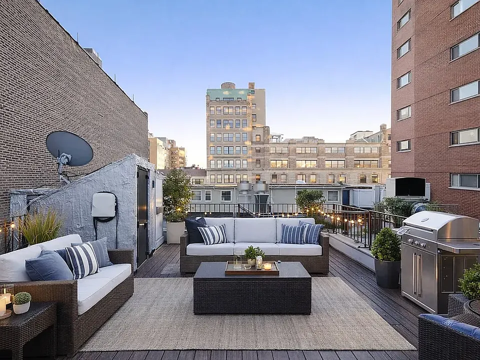 145 E 26th St #4F