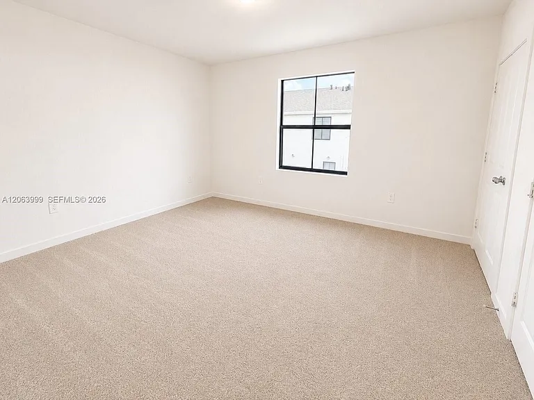 1381 NE 4th Ave #1381 — Photo 15