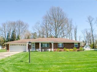 2517 Woodview Rd, Uniontown, OH 44685