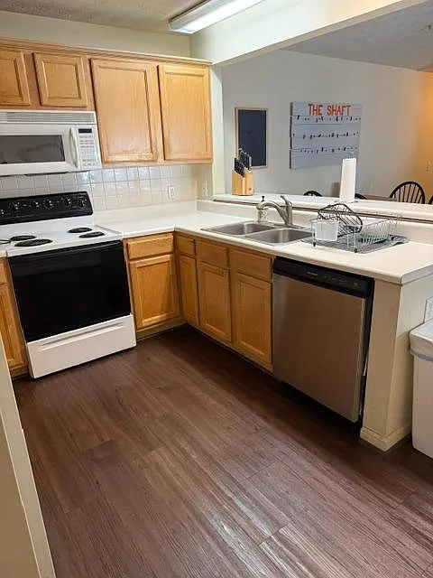 1114 S College St - Unit 1303 — Photo 4