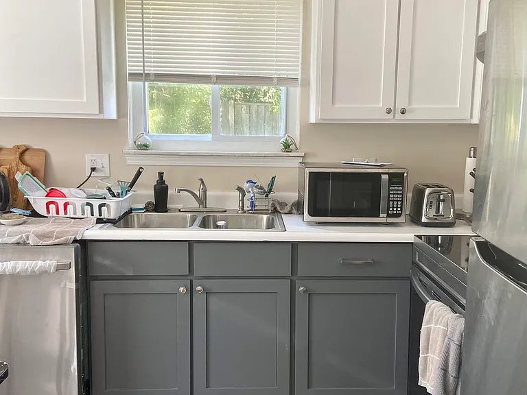 2144 Washtenaw Ave — Photo 16
