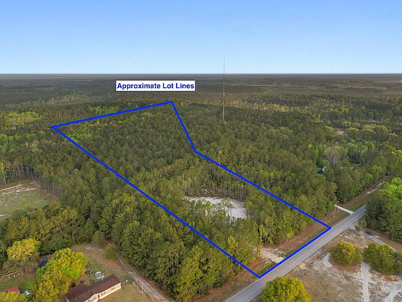 3rd image of 835 Indian Hut Rd.