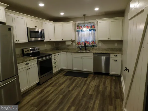 4124 Bedford Rd, Pikesville, MD 21207