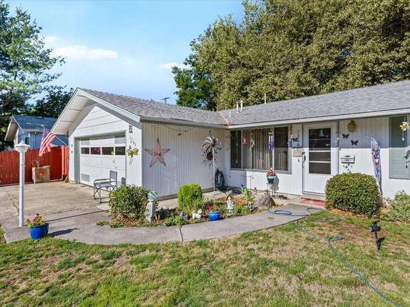 1766 Howell Ave, Medford, OR 97501