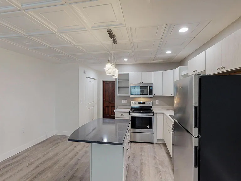 660 N Washington St #7 — Photo 4