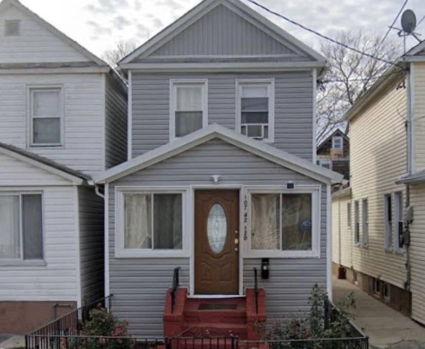 2nd image of 10744 120th St
