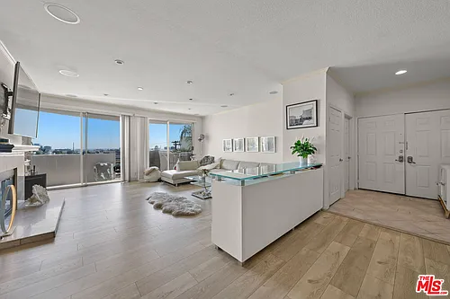 11535 Rochester Ave #301 Photo 1