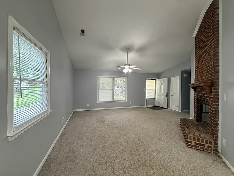 4607 Beechcroft Dr — Photo 7