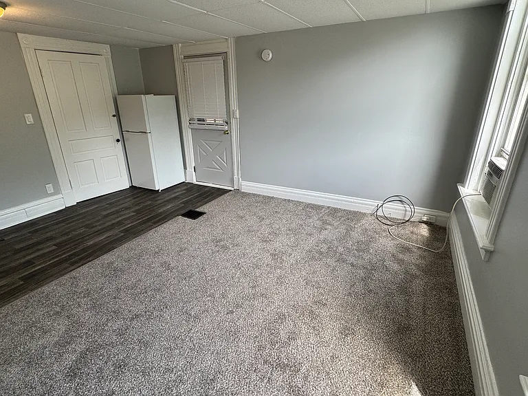 420 W 12th St #1 — Photo 3