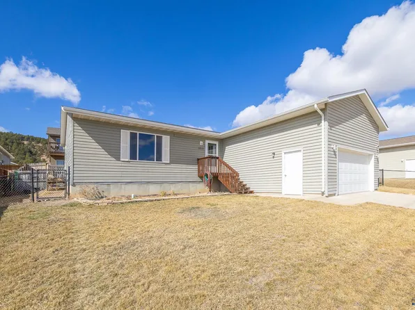 3215 Bunker Dr, Rapid City, SD 57701