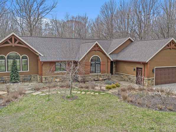 6250 Becht Rd, Coloma, MI 49038