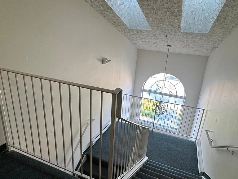 6900 Saint Ignatius Dr #304 — Photo 37