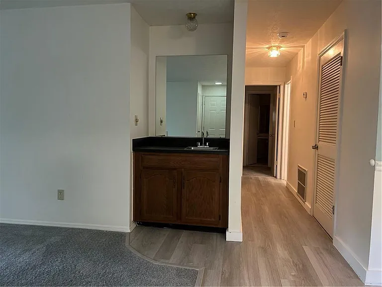 1648 Raleigh Cir SE — Photo 12
