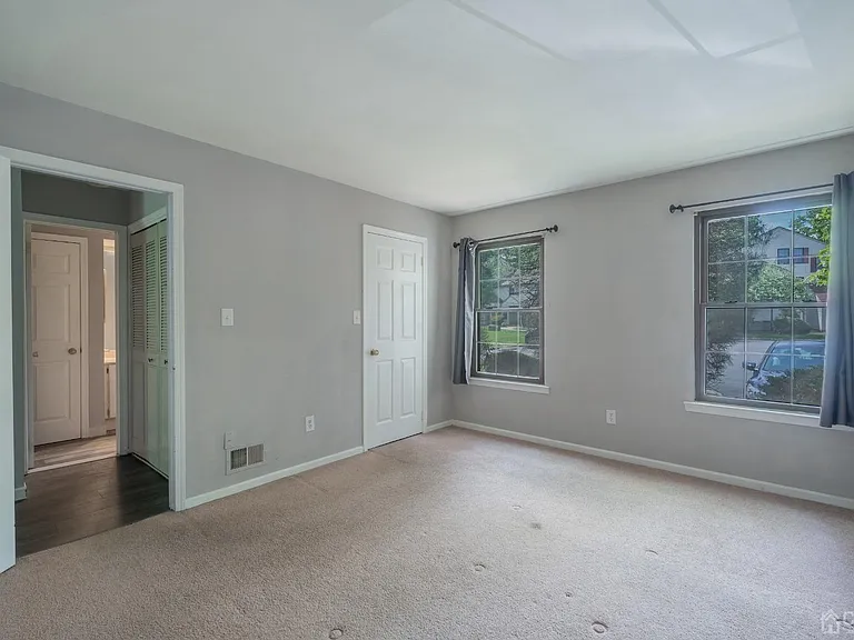 1612 Woodbridge Commons Way — Photo 9