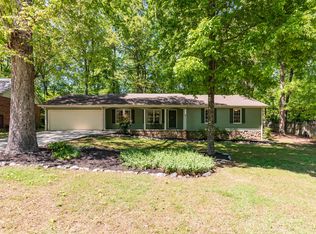2413 Hidden Ln, Snellville, GA
